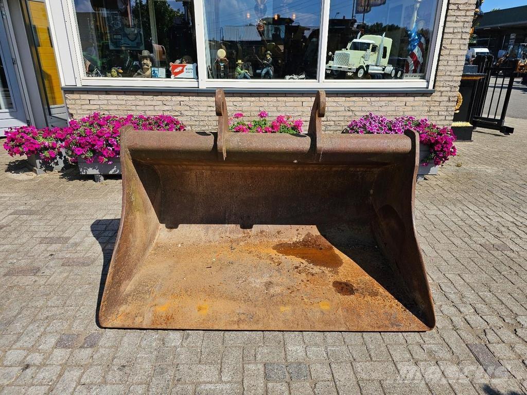  C. Klein Slotenbak Buckets