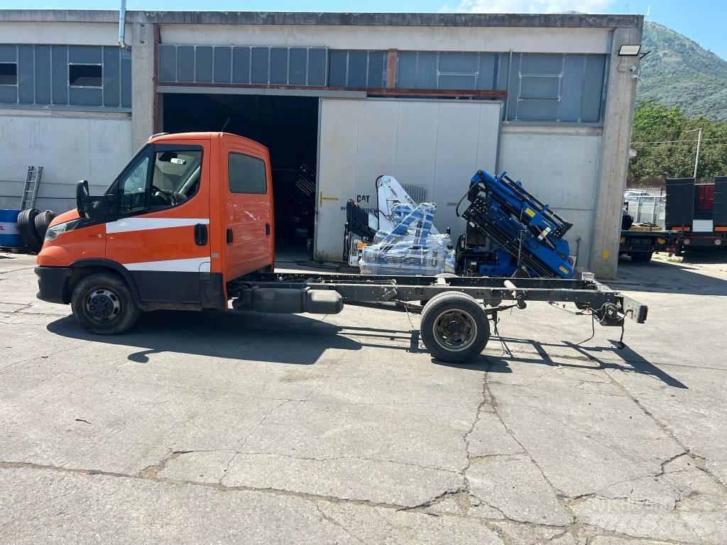 Iveco Daily 35-140 Box body trucks