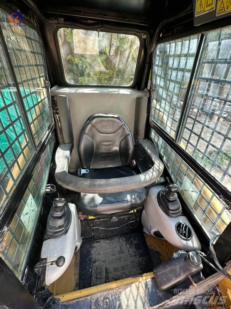 CAT 226 B Skid steer loaders