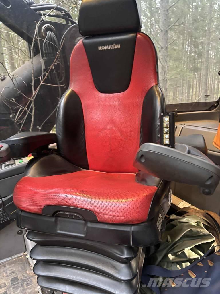 Komatsu 951 Harvesters