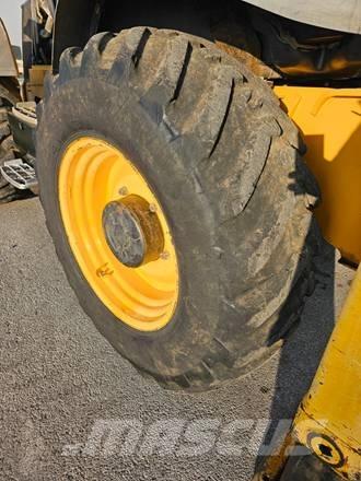 JCB 4 CX Backhoe loaders