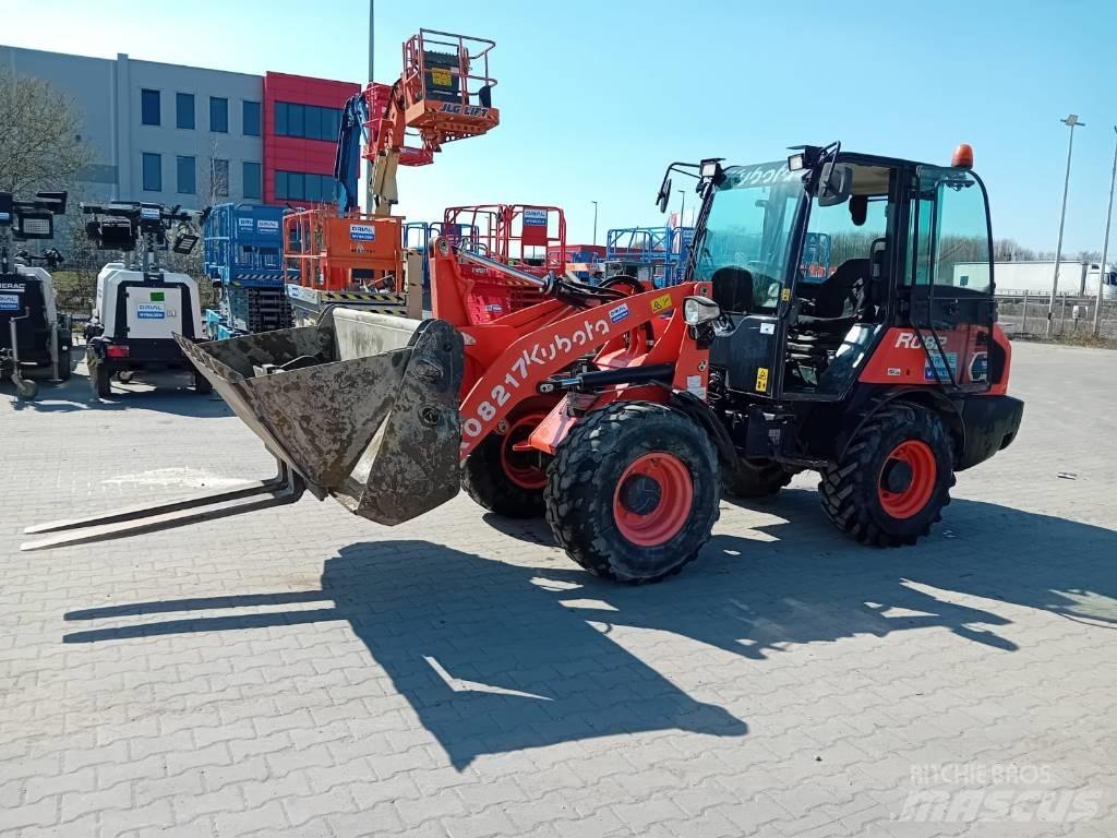 Kubota R 082 Wheel loaders