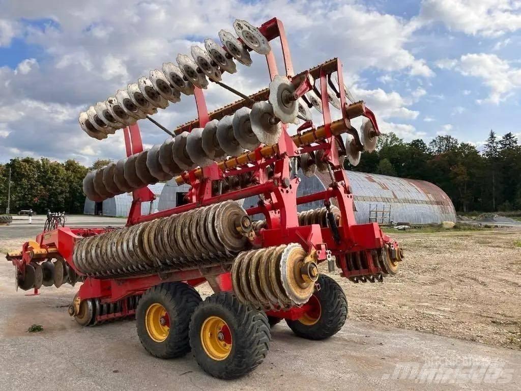 Väderstad Carrier820 Disc harrows