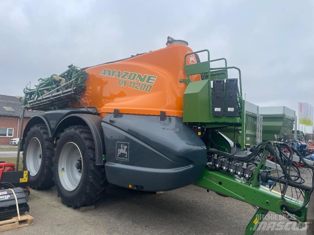 Amazone UX 11200 Trailed sprayers