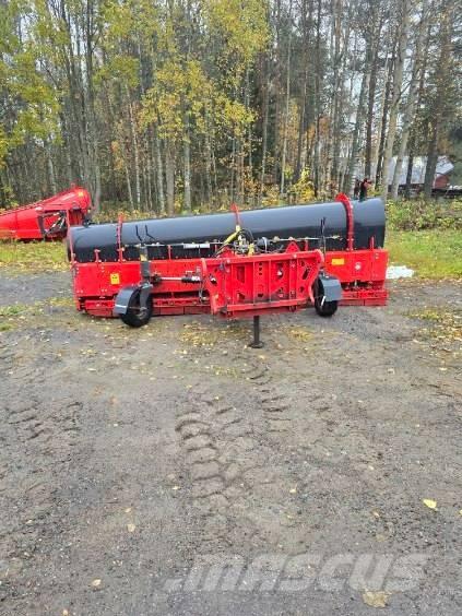 Volvo FH 13 Hook lift trucks