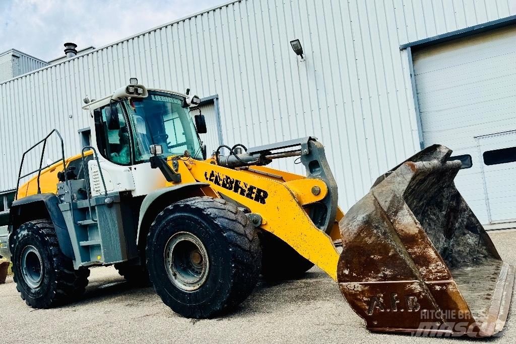 Liebherr L 566 Wheel loaders