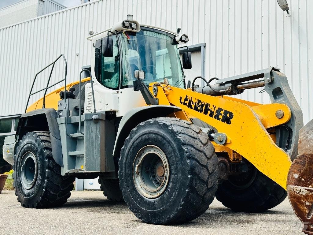 Liebherr L 566 Wheel loaders