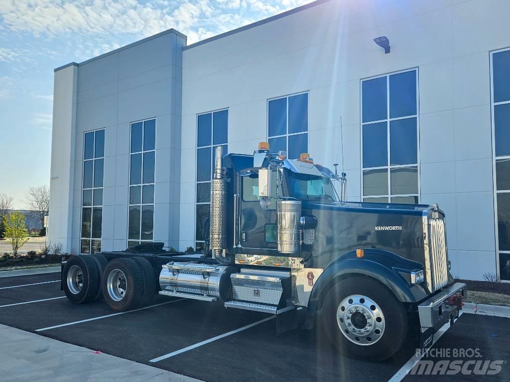 Kenworth W900 Tractor Units