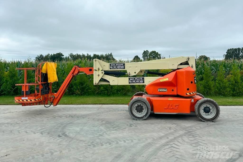 JLG E 450 AJ Articulated boom lifts