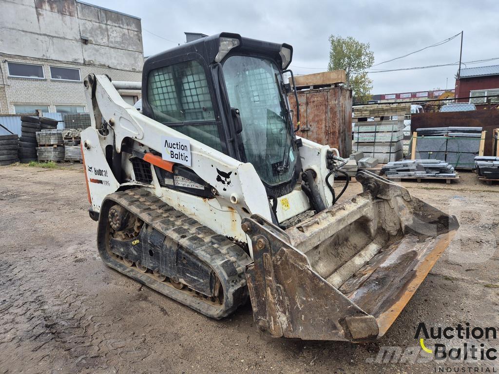 Bobcat T590 Crawler loaders