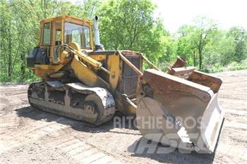 Komatsu D75S-5 Crawler loaders