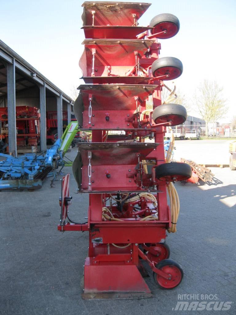Steketee Kappenspuit Mounted sprayers