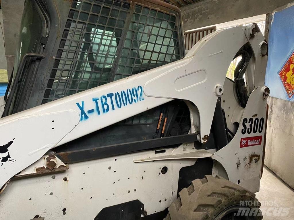 Bobcat S 300 Skid steer loaders