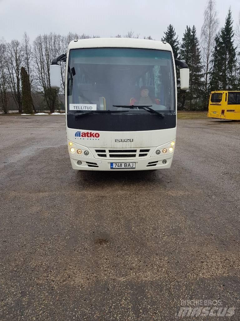 Isuzu Turquoise Intercity buses