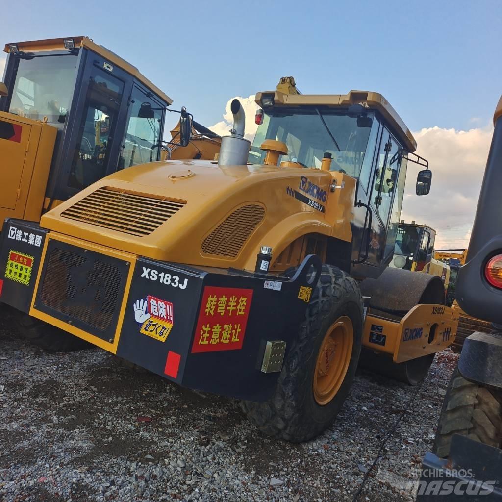 XCMG XS 183 J Single drum rollers