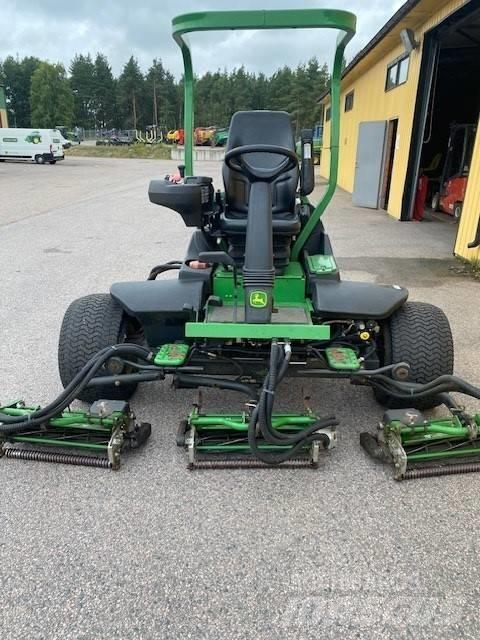 John Deere 7500A Riding mowers