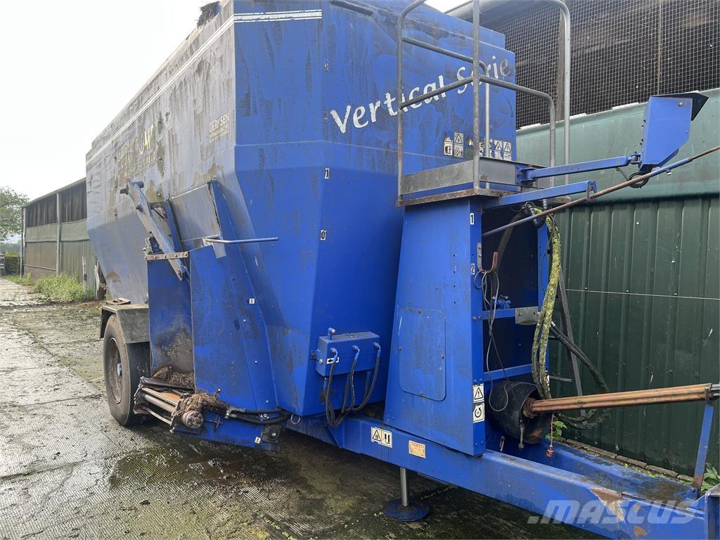  Europcomp Dualmix Mixer feeders