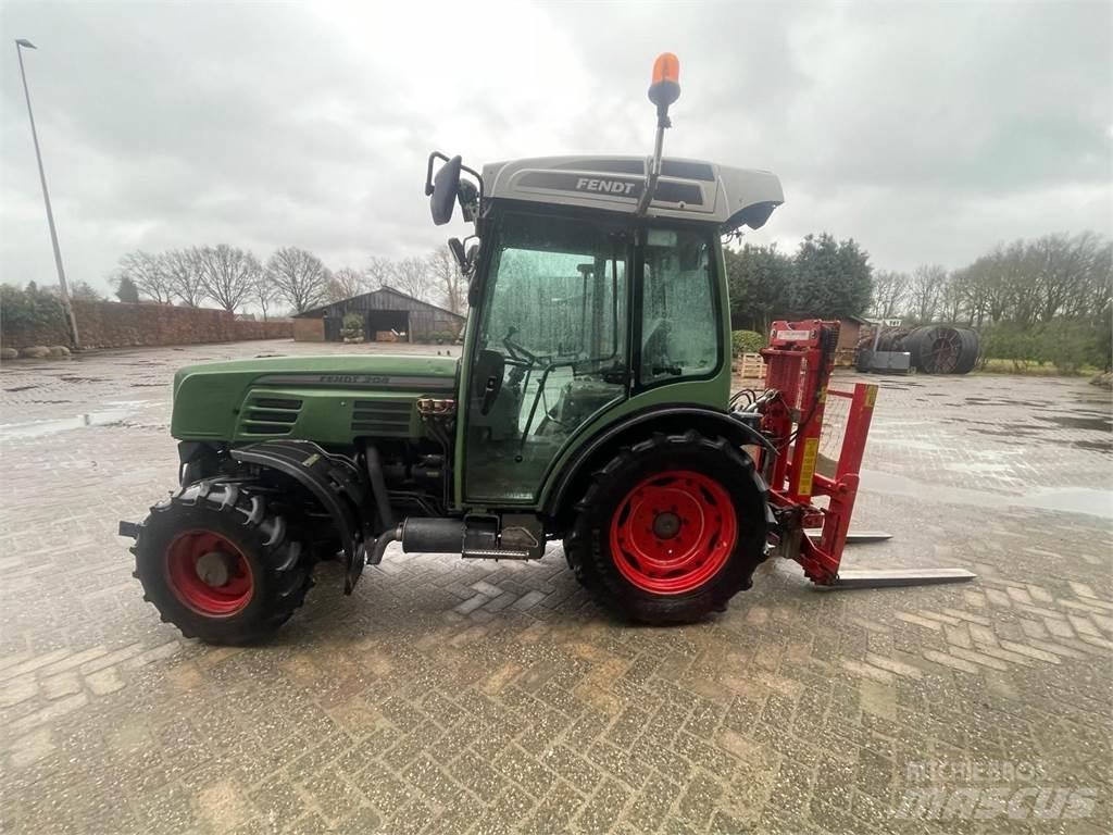 Fendt 208V Tractors