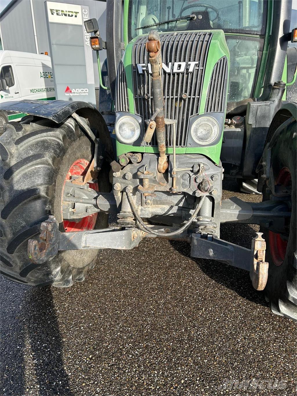 Fendt 412 Tractors
