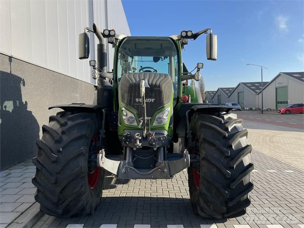 Fendt 724 S4 Tractors