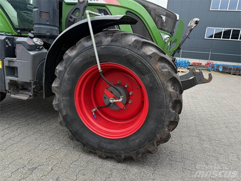 Fendt 724 S4 Tractors