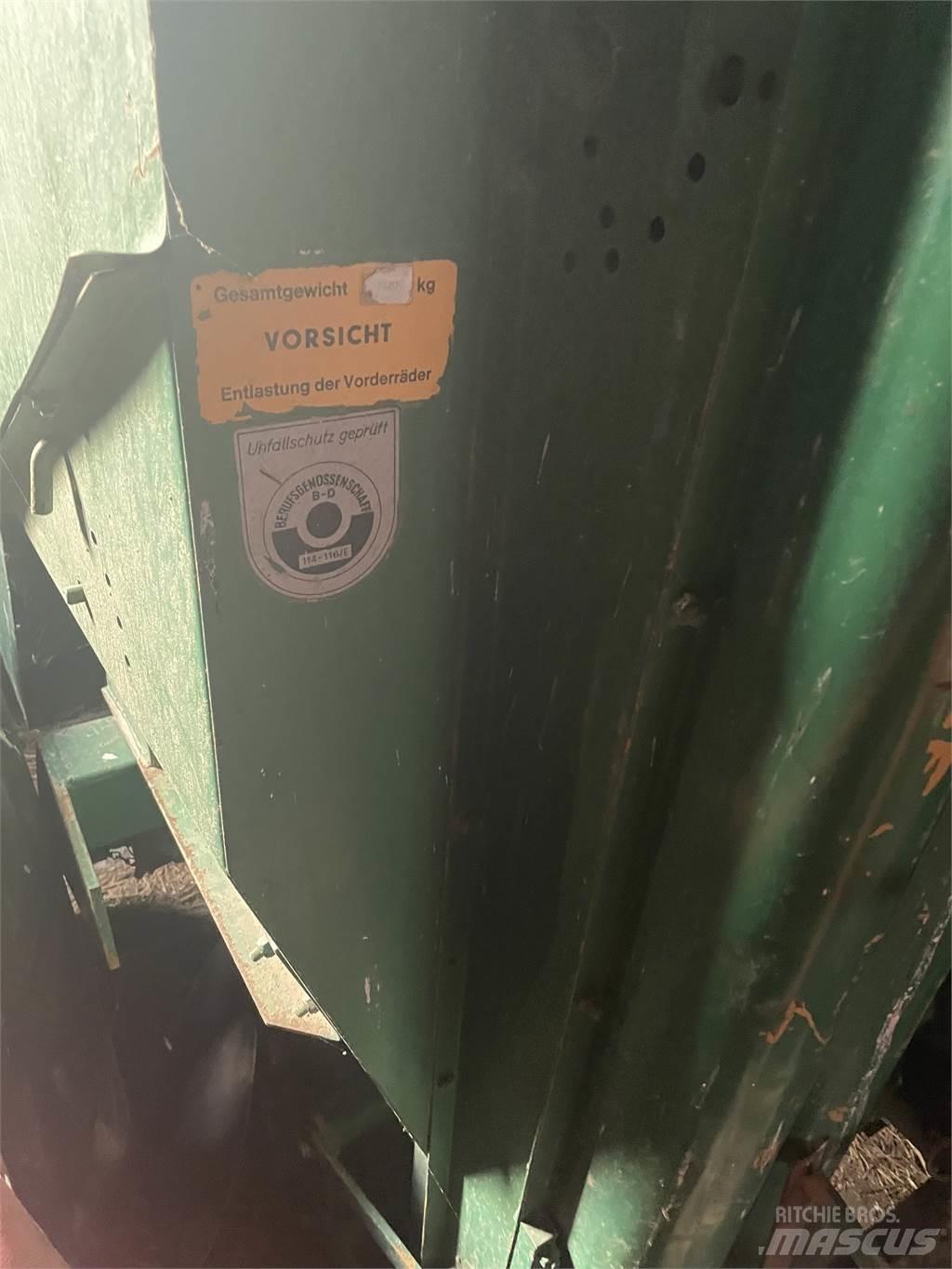 Hassia pootmachine Potato harvesters and diggers