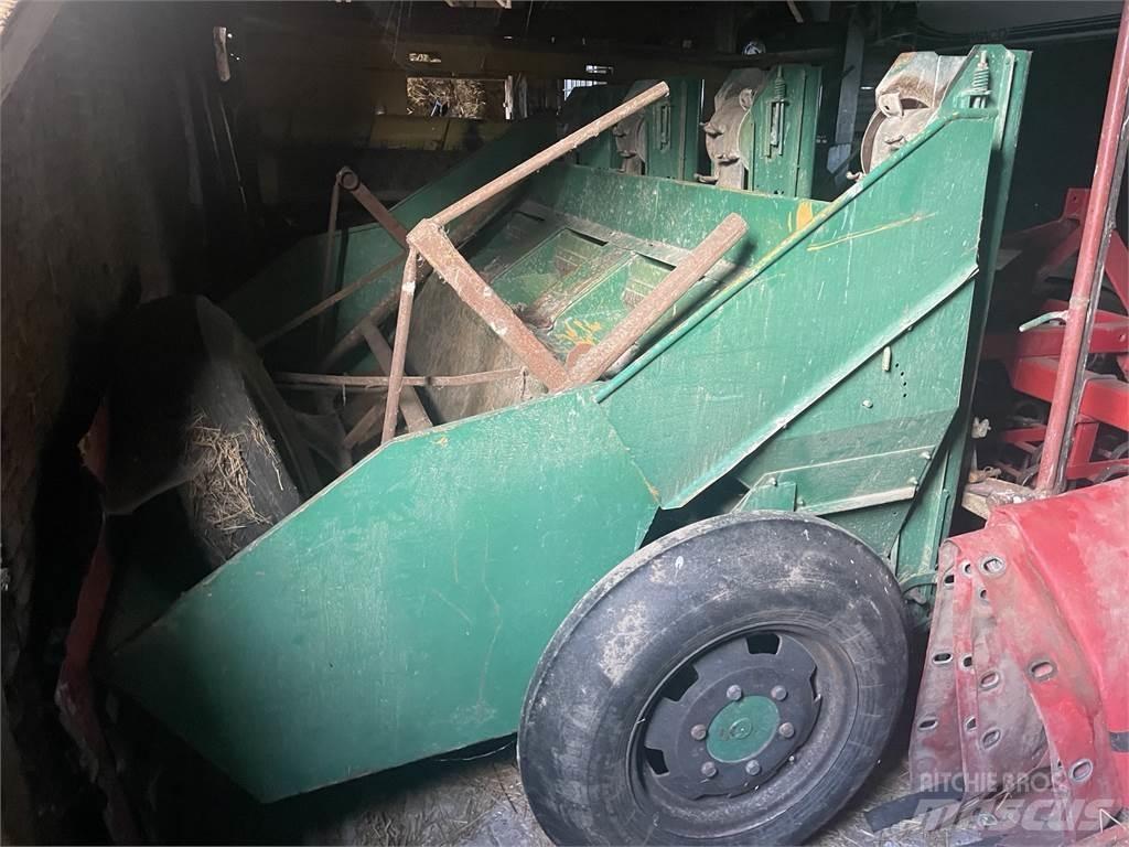 Hassia pootmachine Potato harvesters and diggers