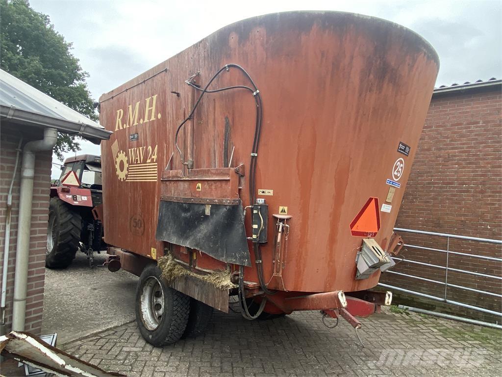 RMH 24m3 Mixer feeders