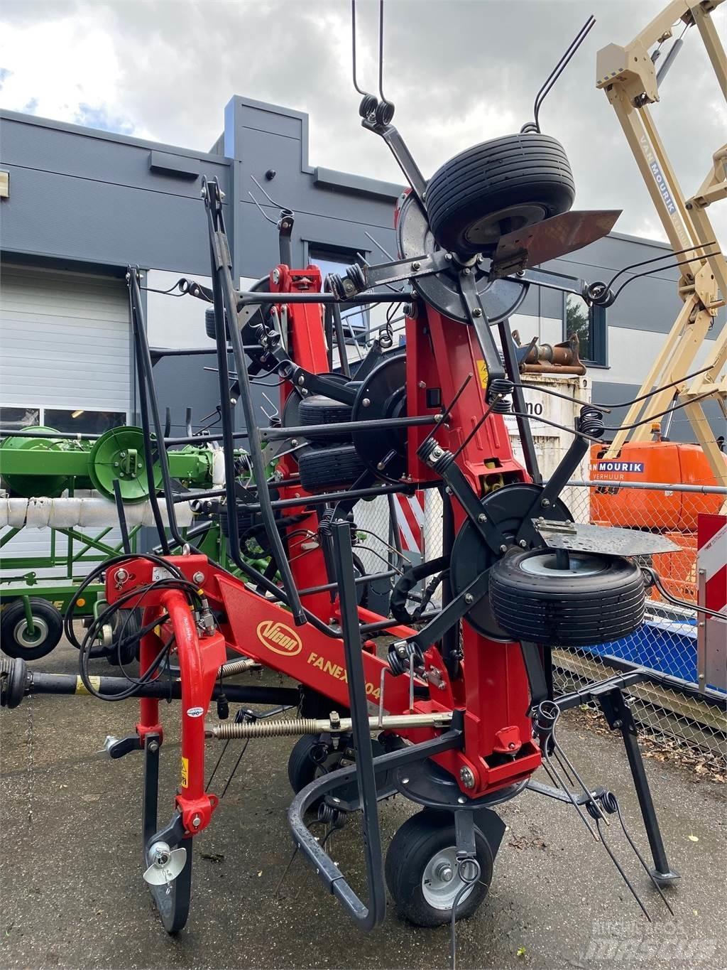 Vicon Fanex 804 Rakes and tedders
