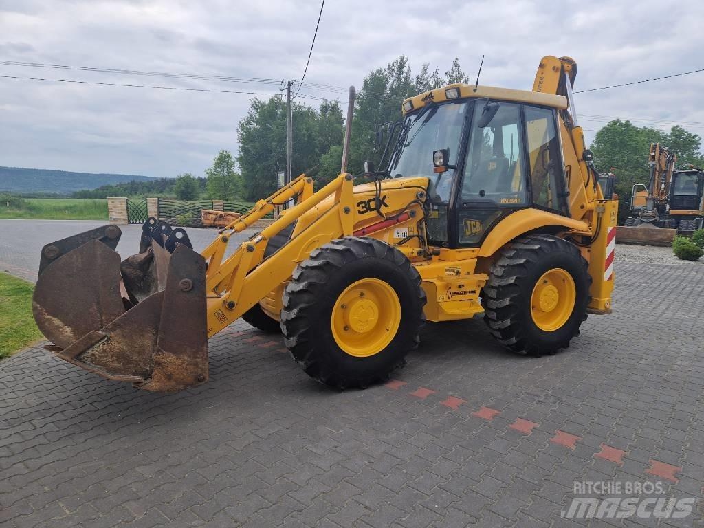 JCB 3 CX Backhoe loaders