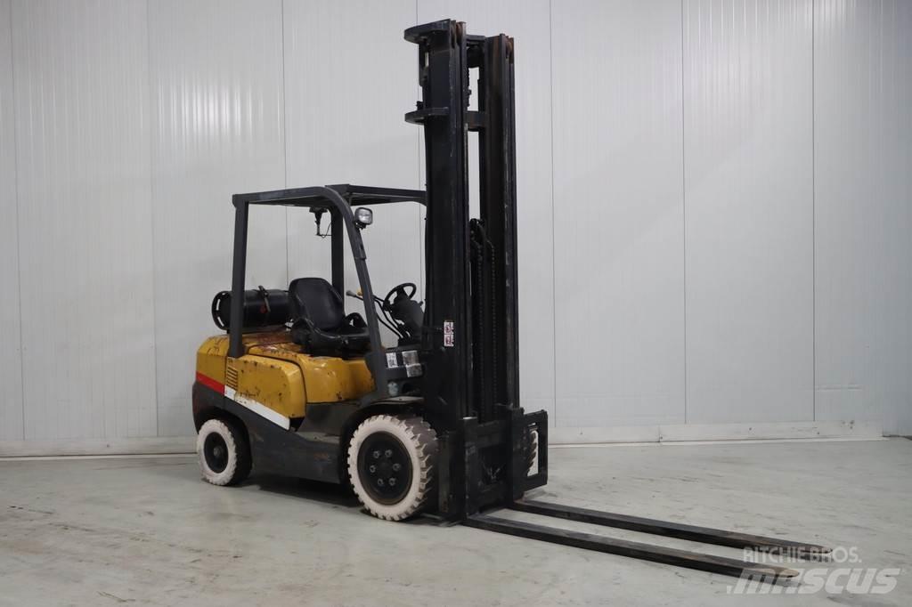TCM FG30T3 LPG trucks