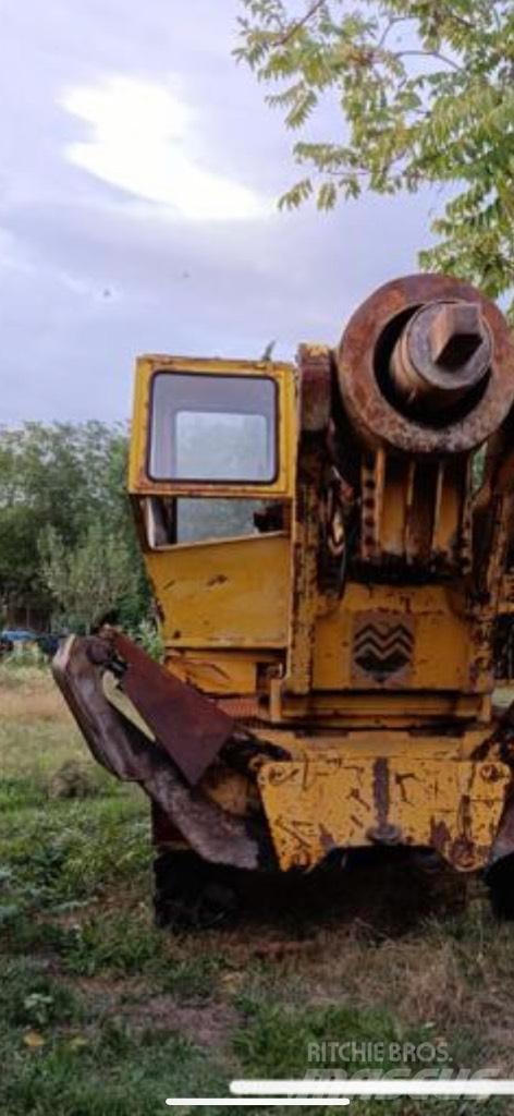 Mait T /80. Piling rigs