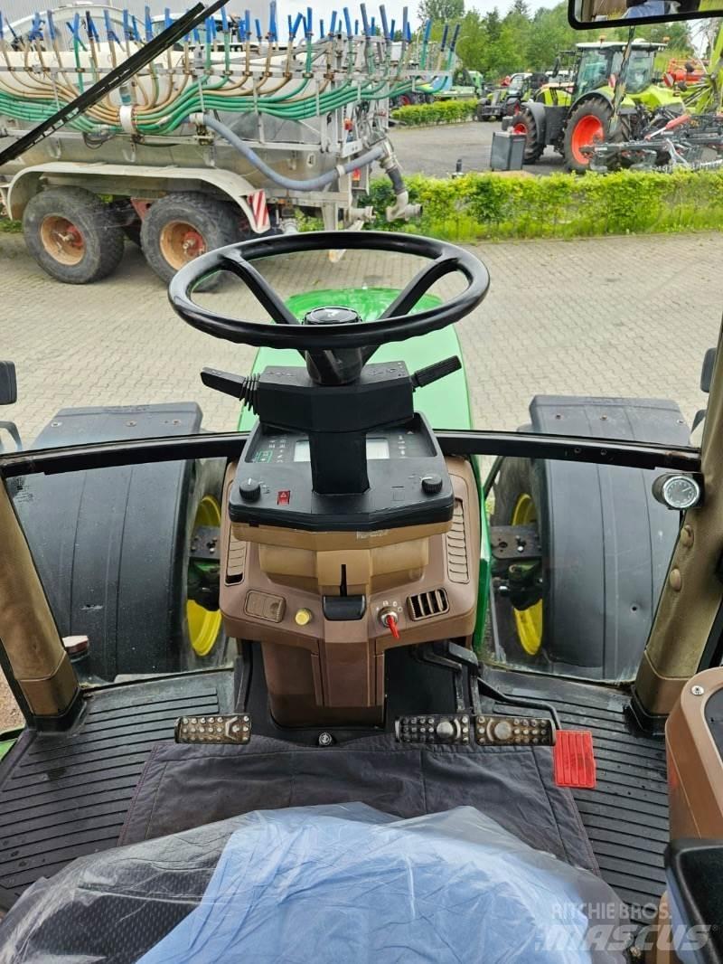 John Deere 7800 Tractors