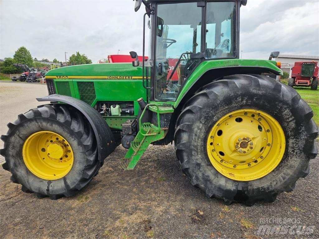 John Deere 7800 Tractors