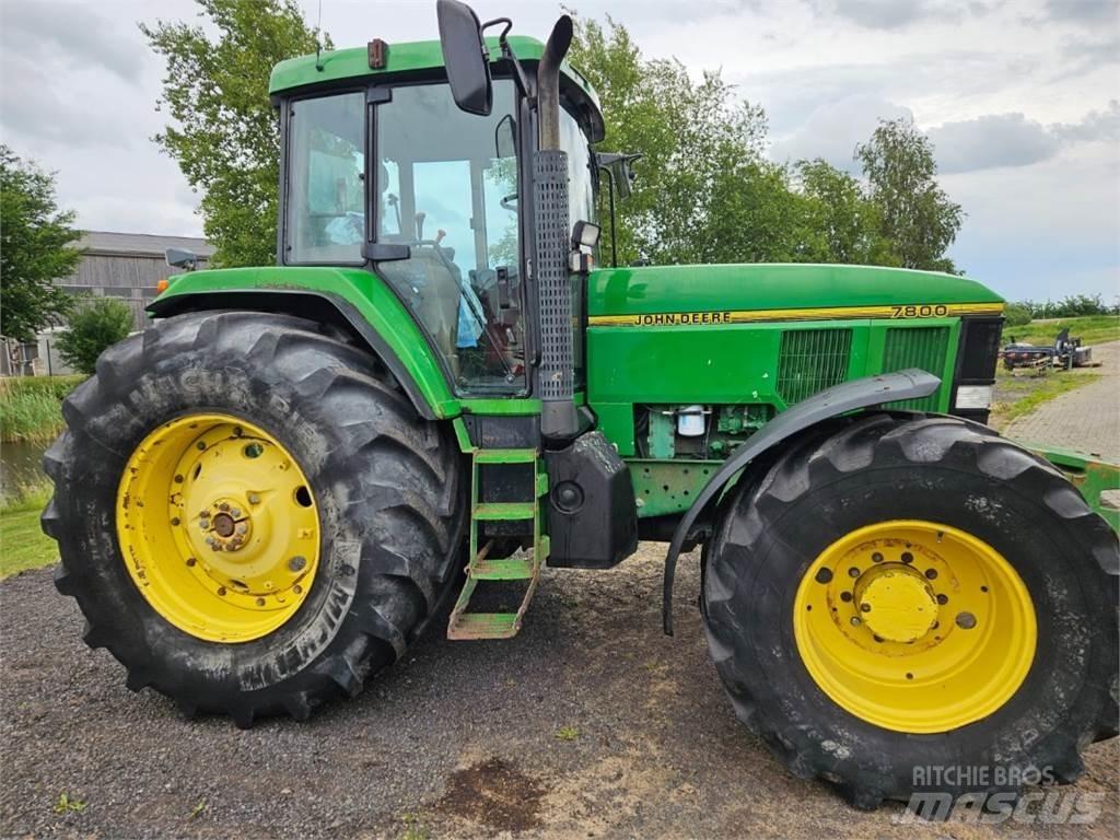 John Deere 7800 Tractors