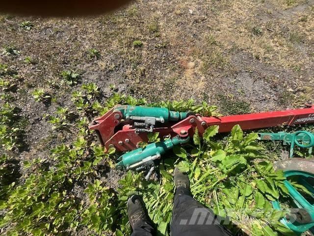 Kverneland IP PAKKER Reversible ploughs