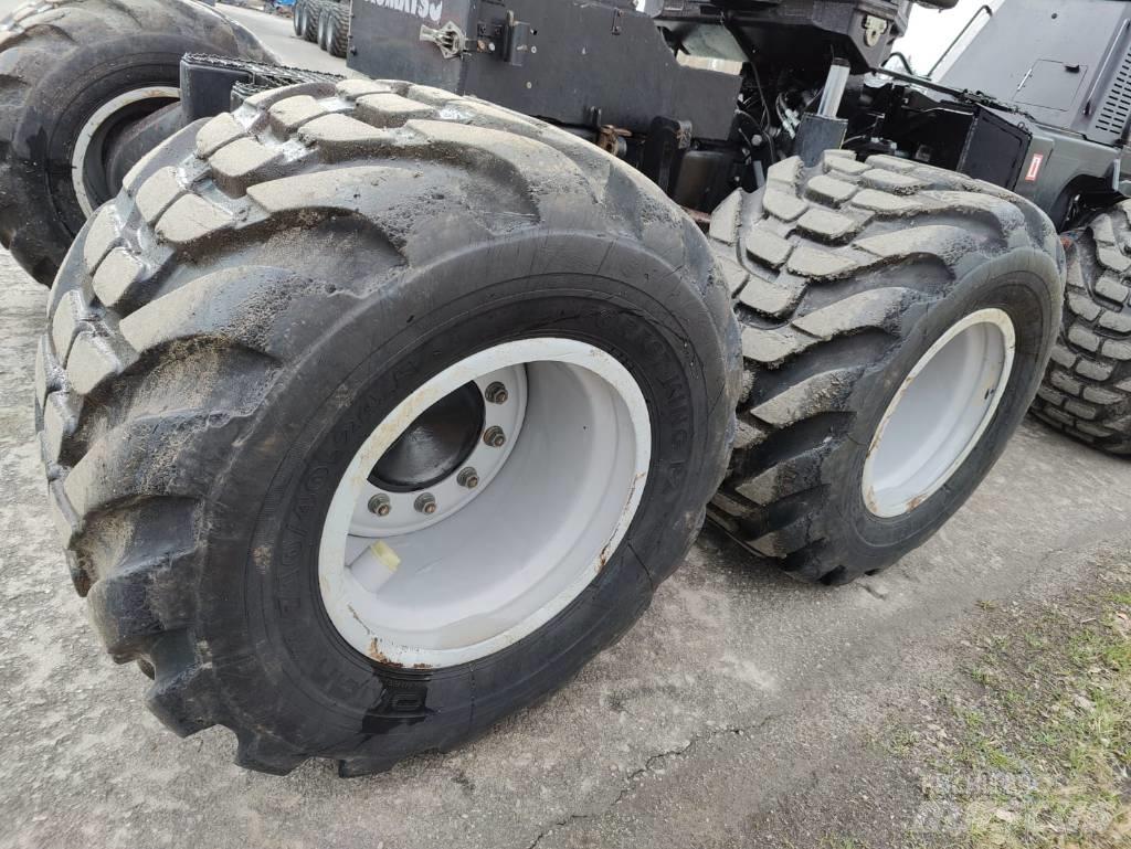 Komatsu 901 XC Harvesters