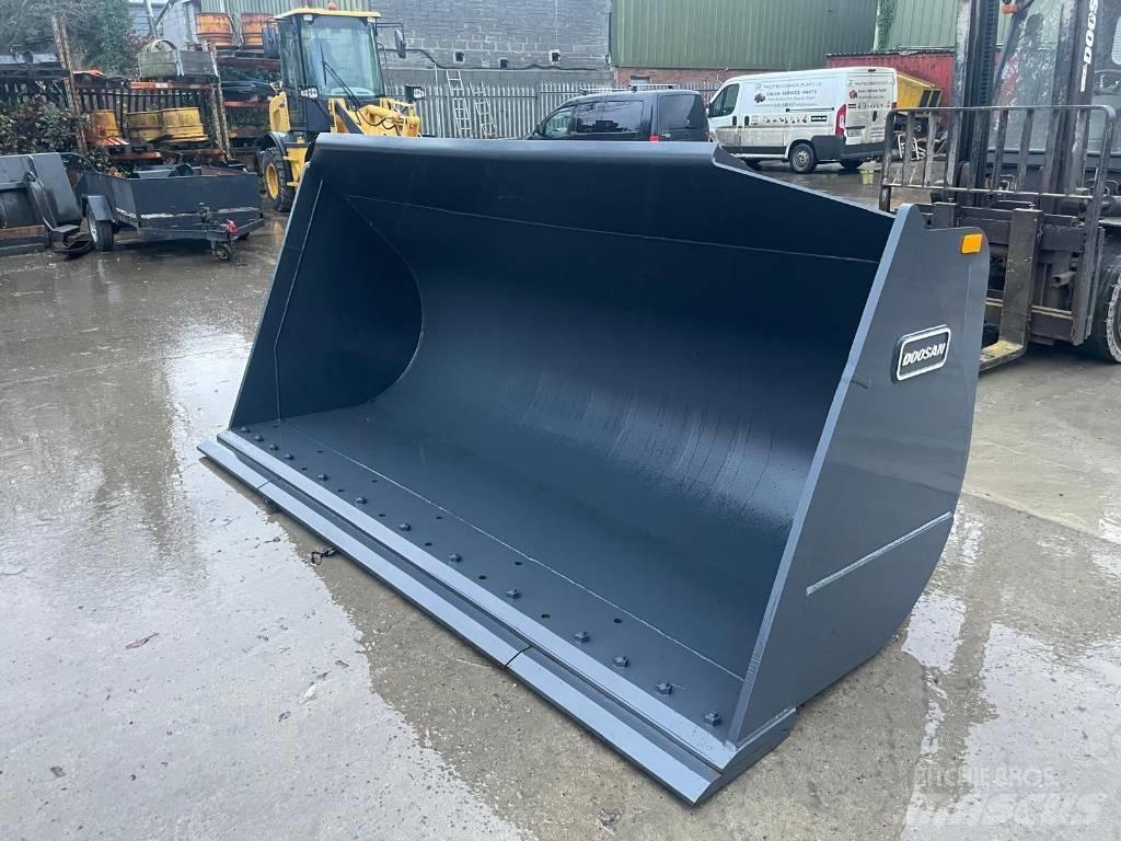 Doosan DL 320-7 Buckets