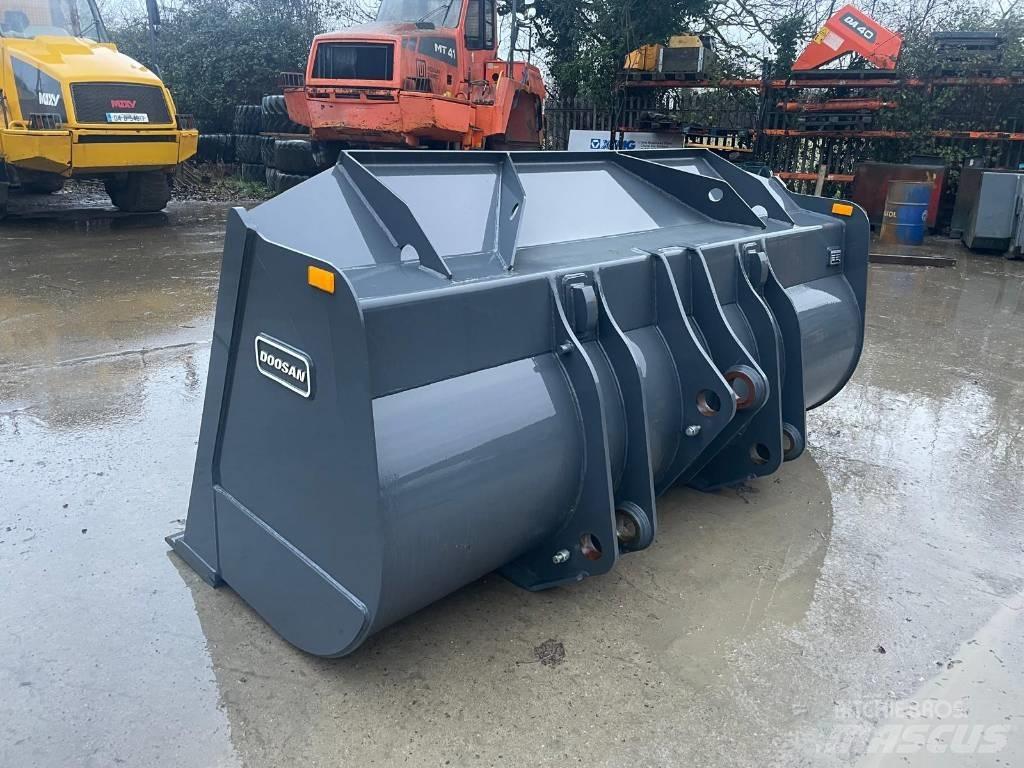 Doosan DL 320-7 Buckets