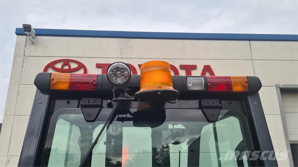 Toyota 02-8FGF25 LPG trucks