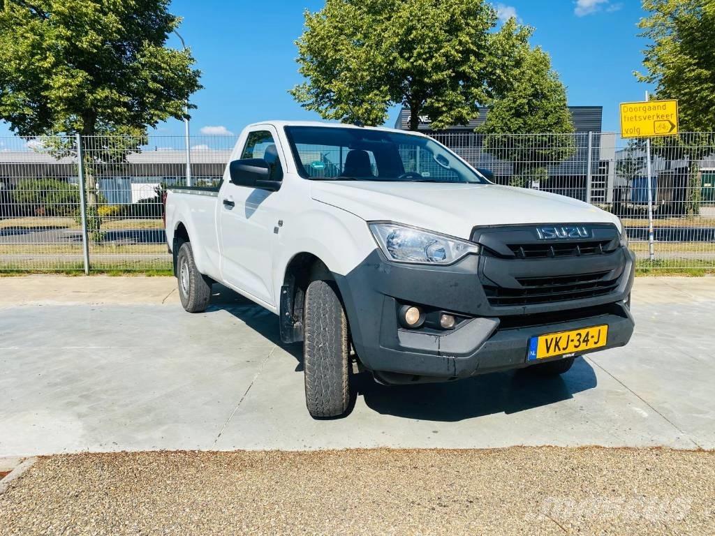 Isuzu D-Max Socage Cars