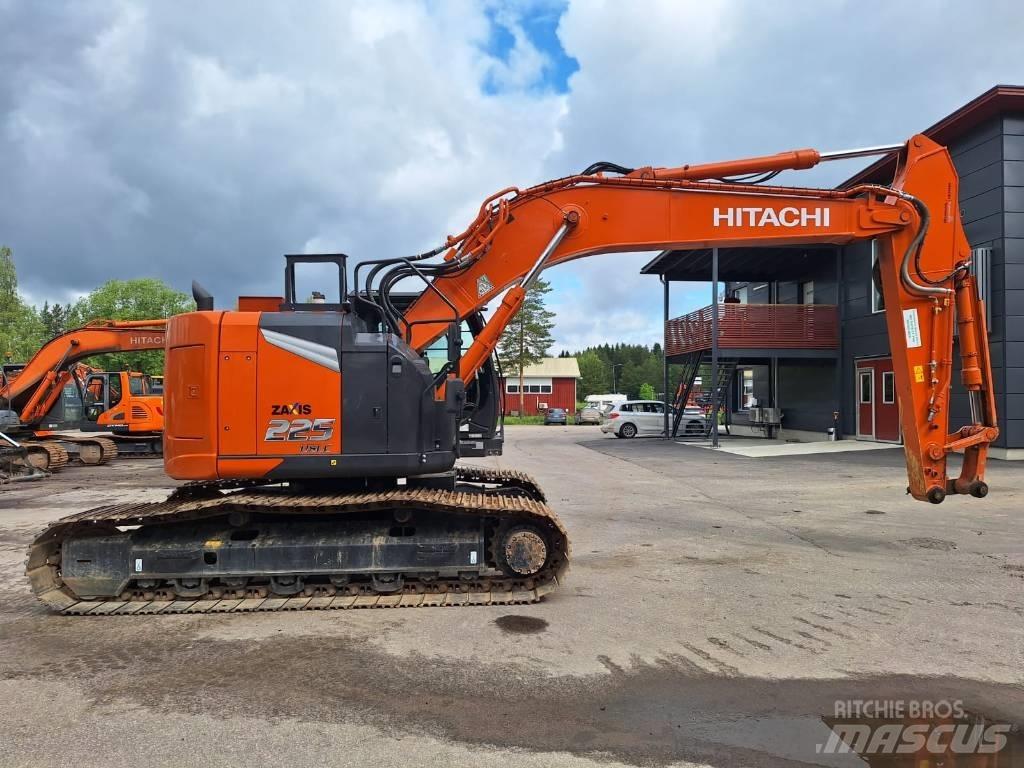 Hitachi ZX225USLC-7 Crawler excavators