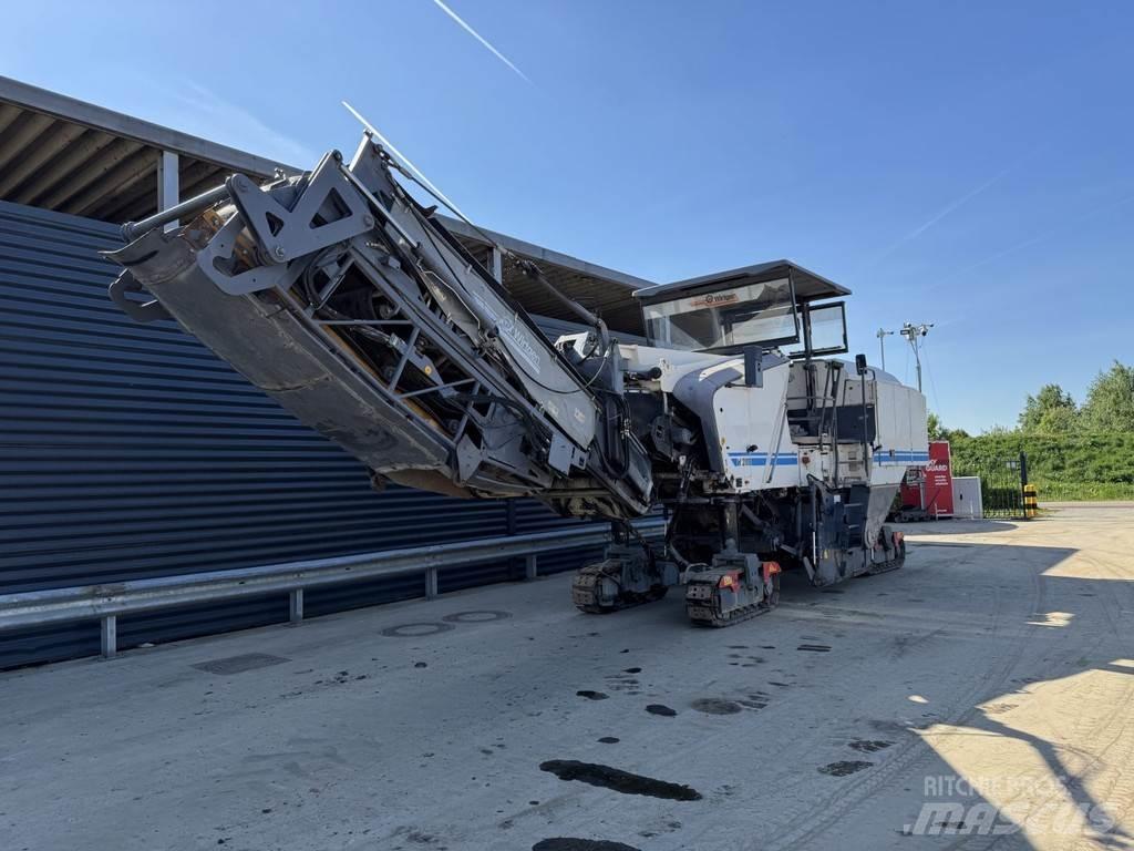 Wirtgen W 210 Asphalt cold milling machines