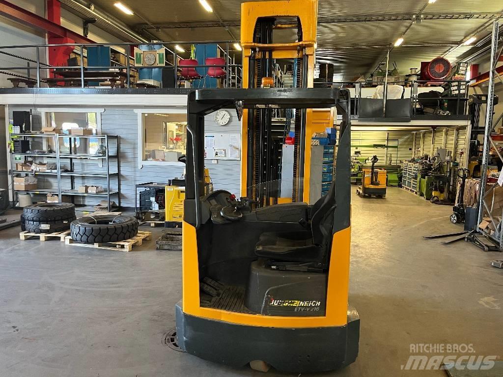 Jungheinrich ETV 216 Reach trucks
