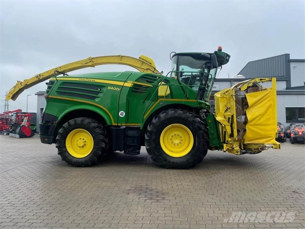 John Deere 8400 i Self-propelled foragers