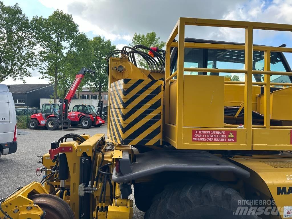 Manitou Manirail Telescopic handlers