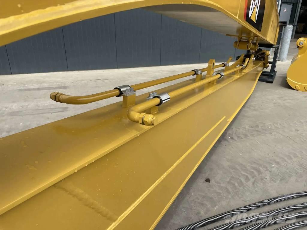 CAT 323F 18m Set Backhoes