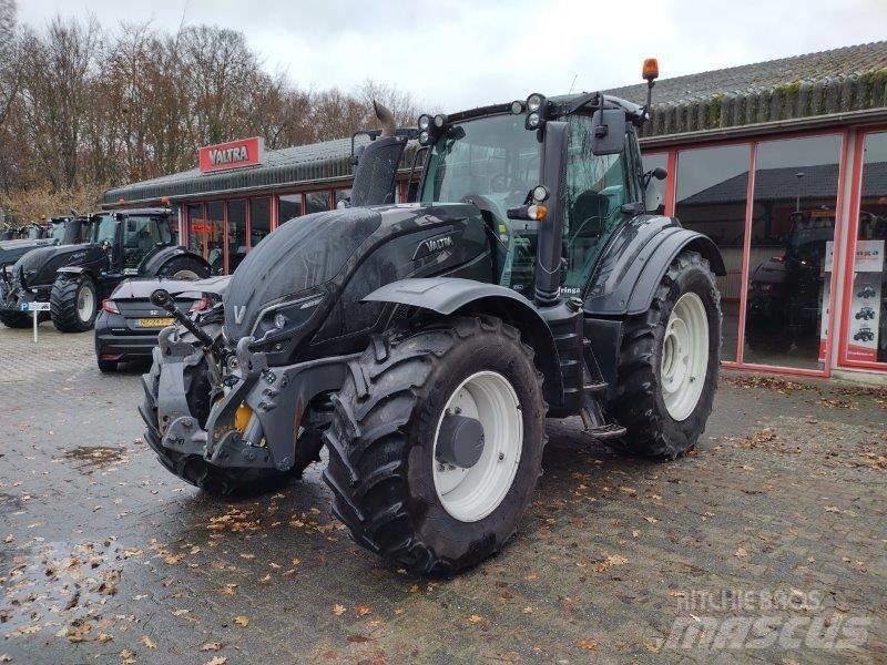 Valtra T 214 D Tractors