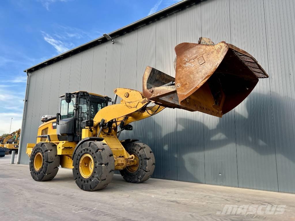 CAT 930M Wheel loaders