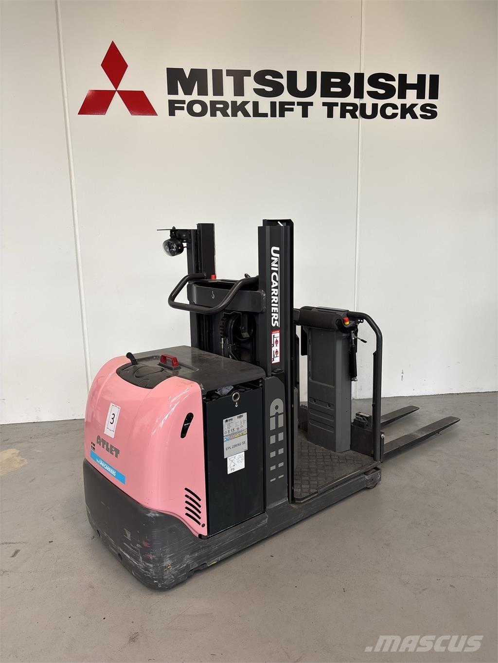 UniCarriers EPL100 Low lift order picker